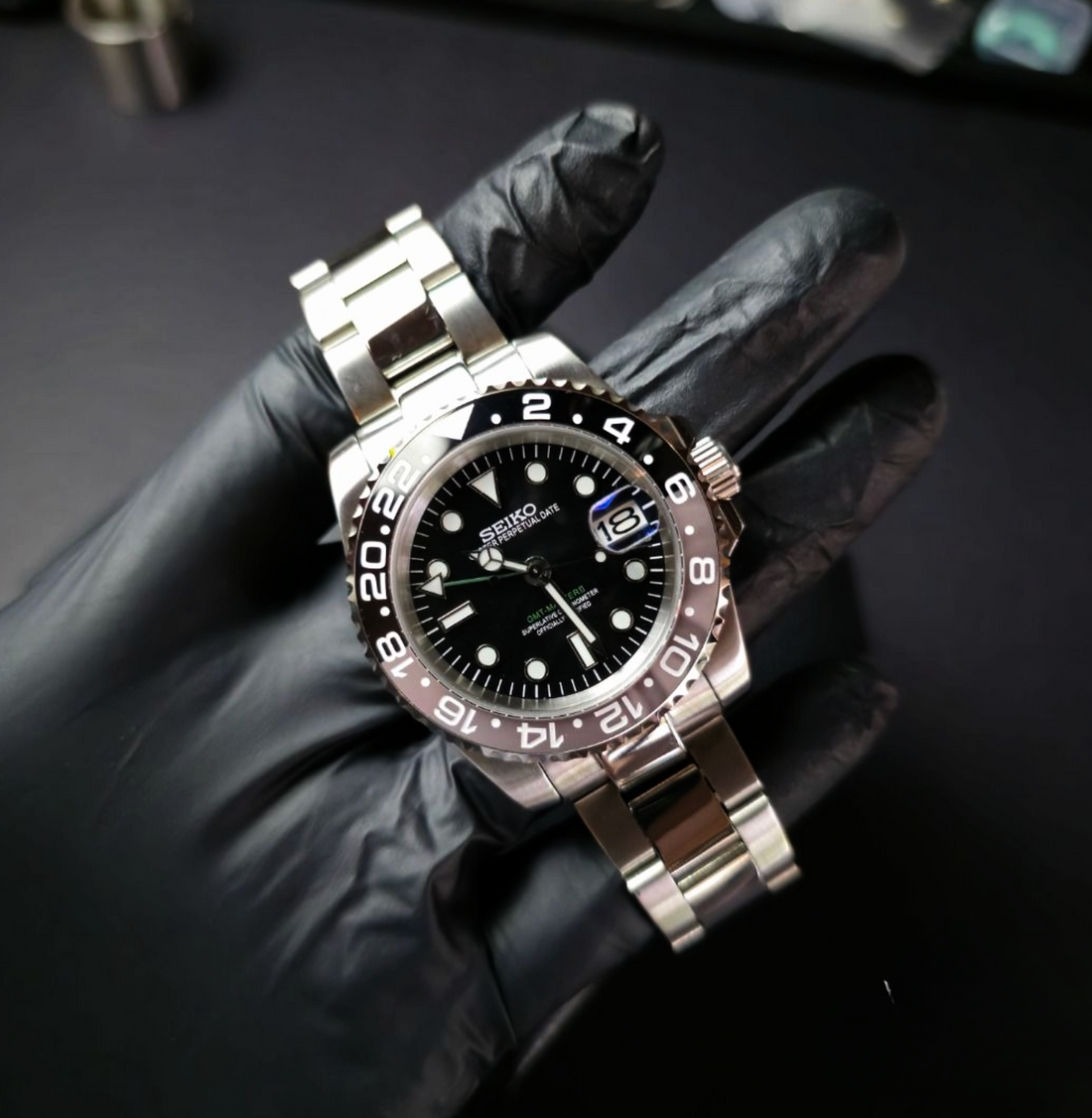 Seiko Mod GMT Bruce Wayne