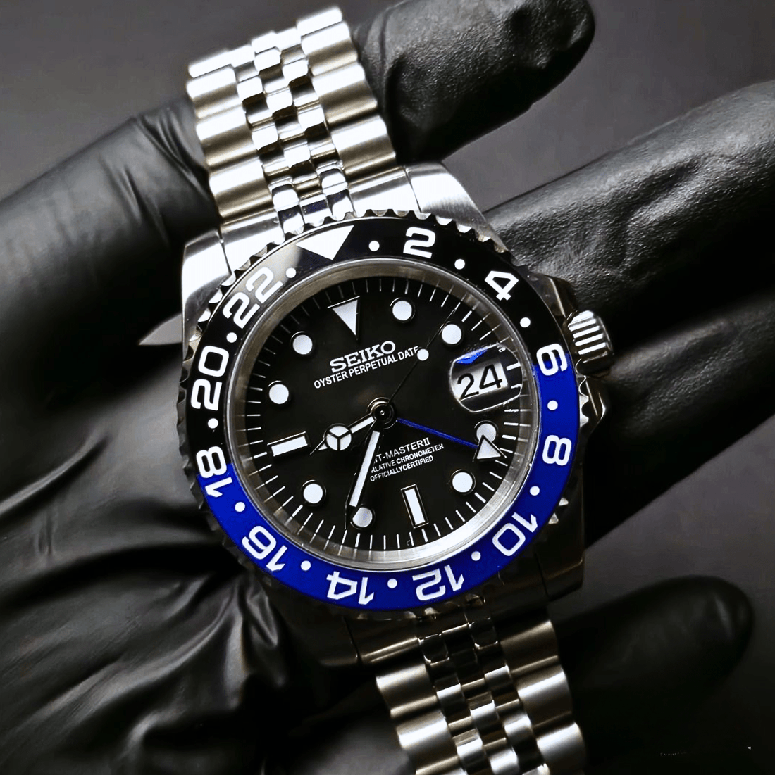 Seiko Mod GMT “Batman” — The Icon of Adventure and Precision - NeoLux Watch & Co
