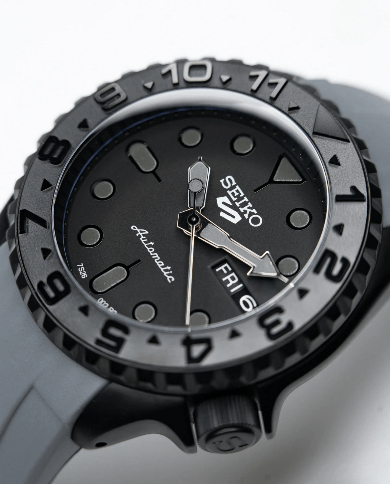 Seiko Mod SKX Stealth Grey